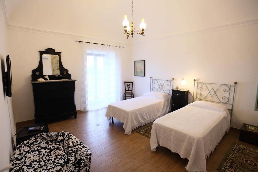 Casa Serrafiori Agriturismo Serrafiori מראה חיצוני תמונה
