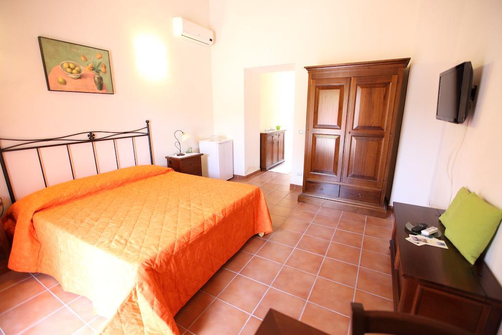 Casa Serrafiori Agriturismo Serrafiori מראה חיצוני תמונה